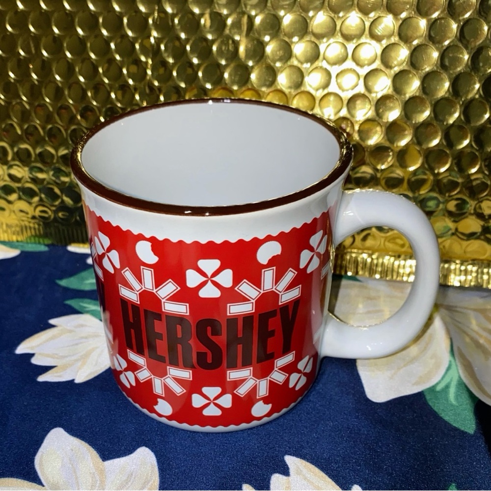 HERSHEY CHRISTMAS MUG